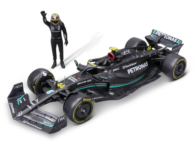 Mercedes-Modellauto, bburago, Lewis Hamilton, #44, 1:24, W14 E, mit Pilot