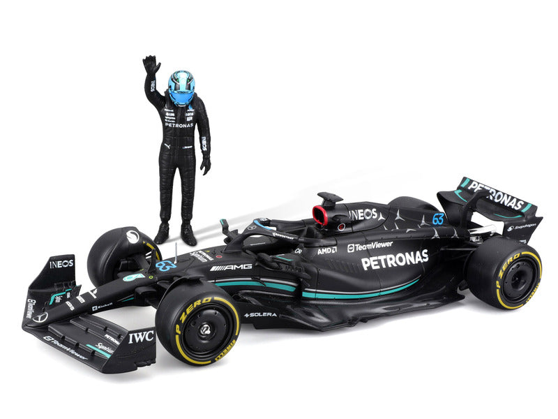 Mercedes Modellauto, bburago, George Russell, #63, 1:24, W14 E, mit Pilot