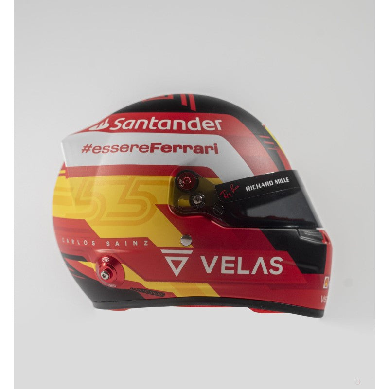 Carlos Sainz Minihelm im Maßstab 1:2, 2022 - FansBRANDS®
