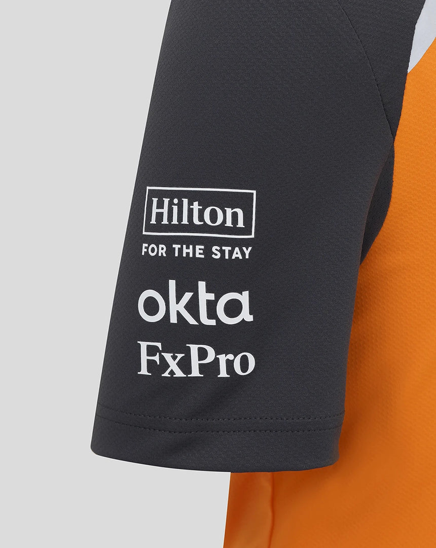 Camiseta infantil con la configuración del equipo McLaren F1