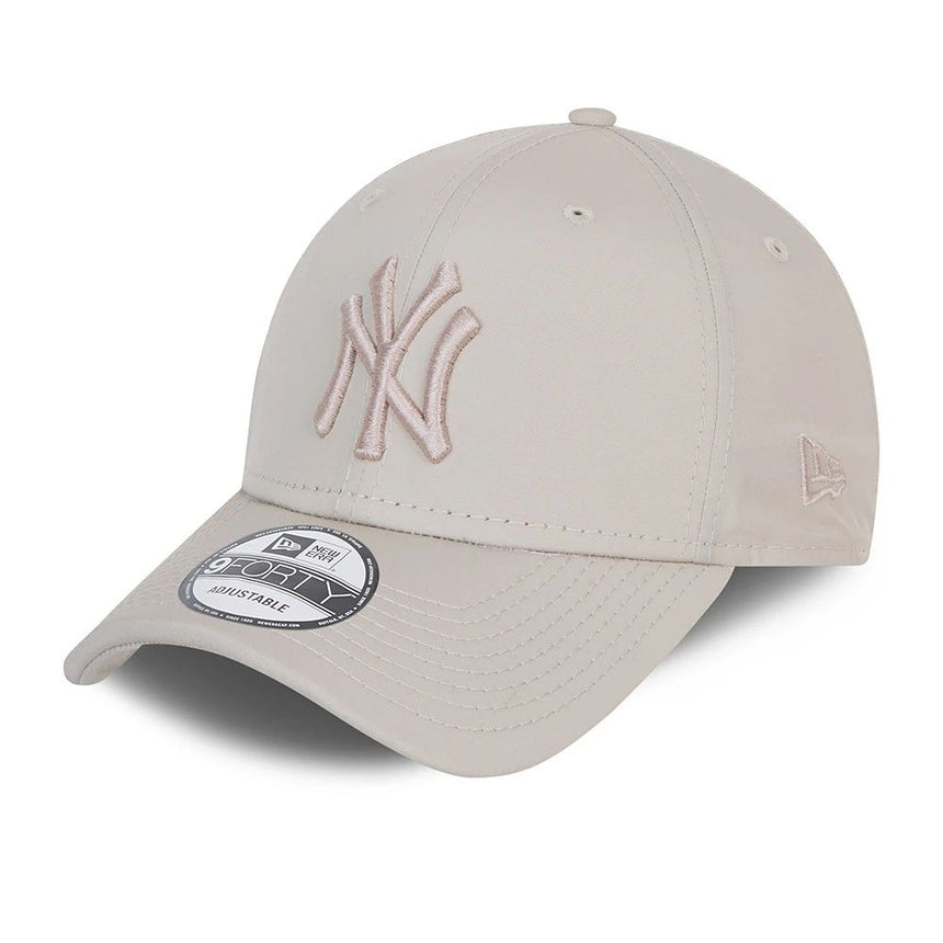 MLB New York Yankees League Essential 9FORTY Team Cap