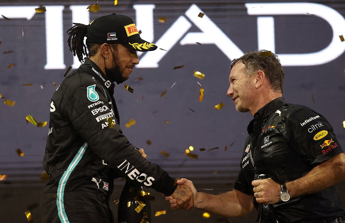 Horner: "Hamilton sieht in Rot gut aus, und das tut auch der F1 gut!"