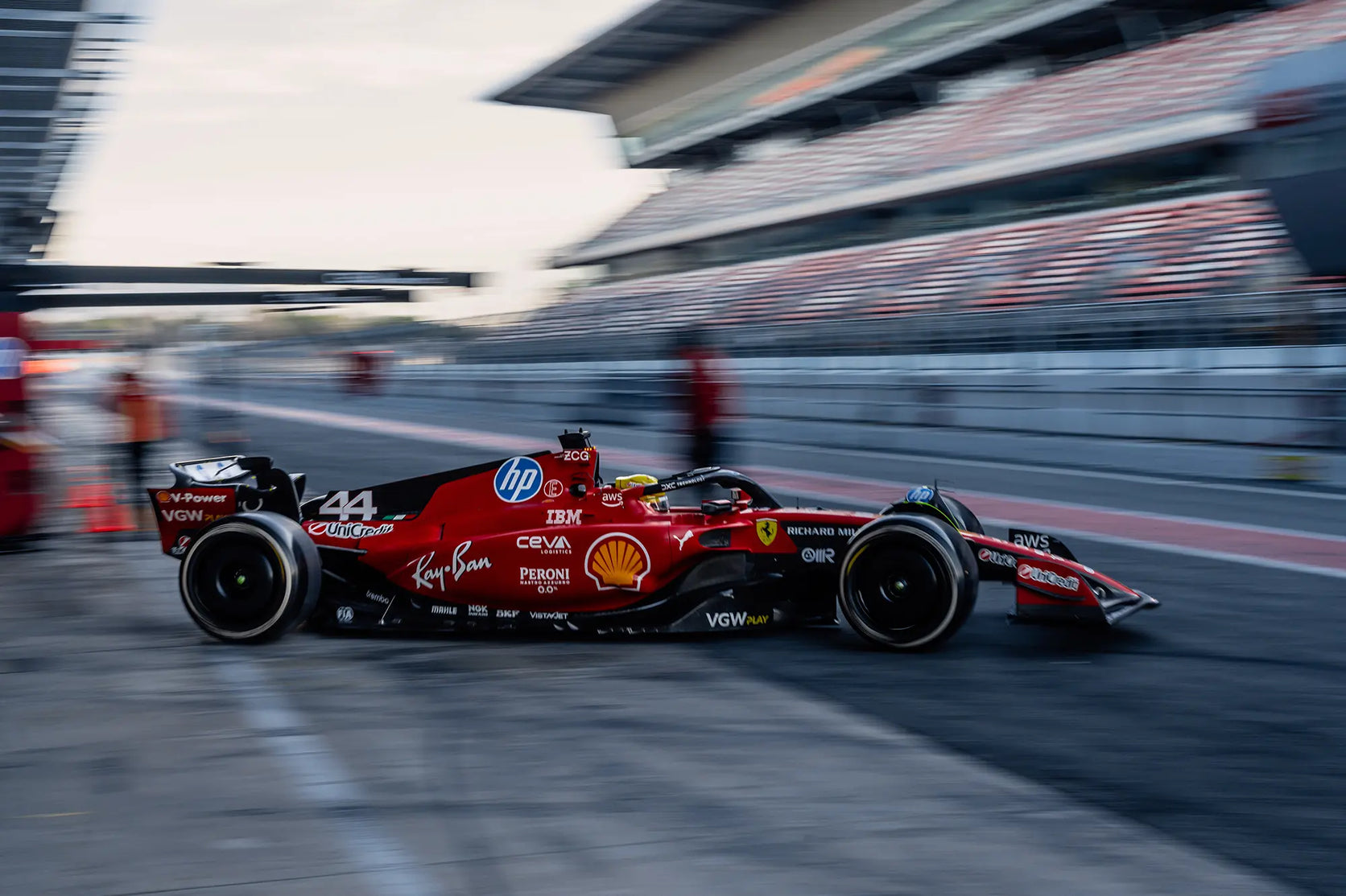 Hamilton & Leclerc: DAS steckt hinter ihrem Ferrari-Optimismus!