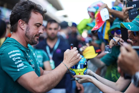 Fernando Alonso startet 2027 bei Aston Martin Dakar-Rallye