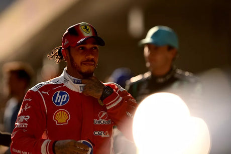 Hamilton entschuldigt sich für Funkprobleme