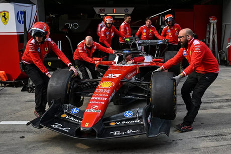 Hamilton fordert mehr Einsatz von Ferrari im Titelkampf