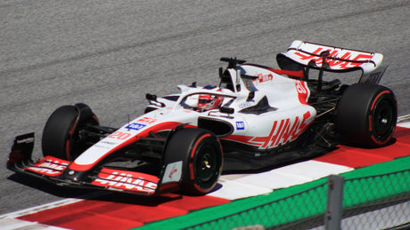 Jungstar Bearman überrascht: Haas greift in Baku richtig an!