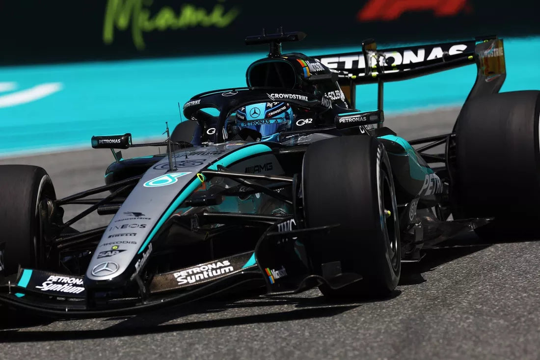 Mercedes dominiert zweites Training in Monza