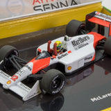 2020, Weiß, 1:43; Ayrton Senna McLaren Honda MP4/4 1988 Modellauto
