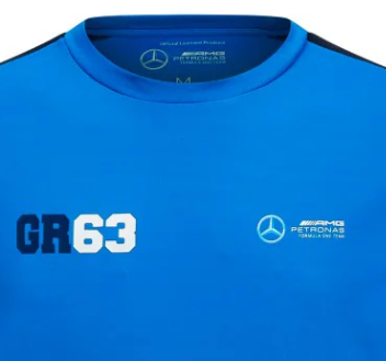 Camiseta deportiva azul de Mercedes George Russell